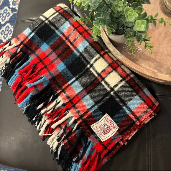 34/44 Vintage Curvon Jewel Wool Stadium Blanket - Picture 3 of 3